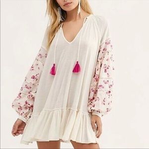 NWT! Free People Ivory/Fuschia Tunic 💋
